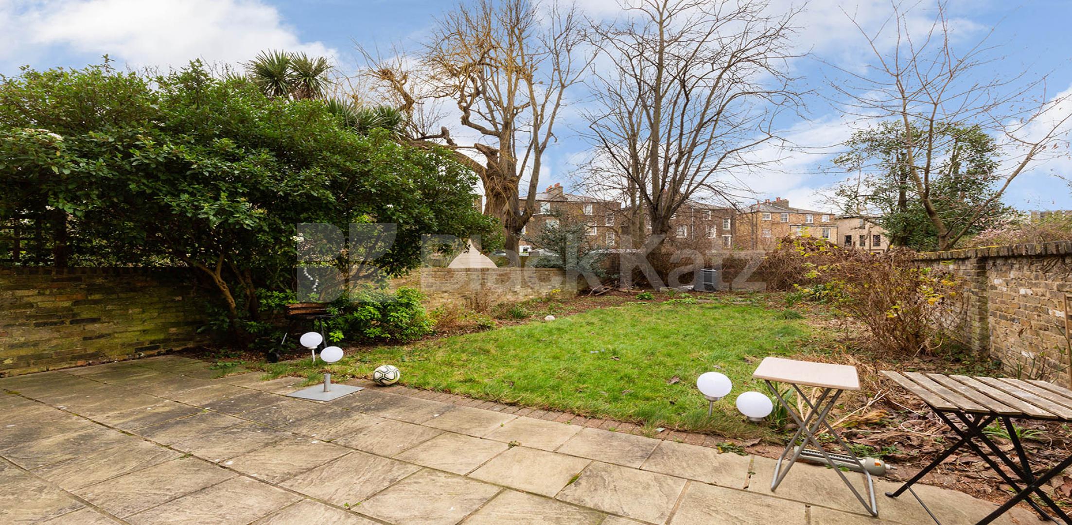 			CONVERTED HOUSE IN CAMDEN SQUARE!, 2 Bedroom, 1 bath, 1 reception Ground Floor Flat			 Cantelowes Road, CAMDEN SQUARE